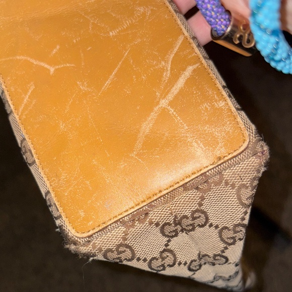 Gucci Beige Monogram Tote Bag - Picture 6 of 9